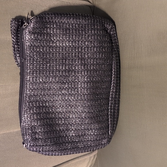 Black Woven Crossbody Clutch with Accent Bow - Picture 3 of 8